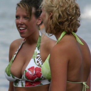 5455 300 300 Hot Amatuer Couples Reality   GND Candids: Girl with huge tits in a bikini at the beach