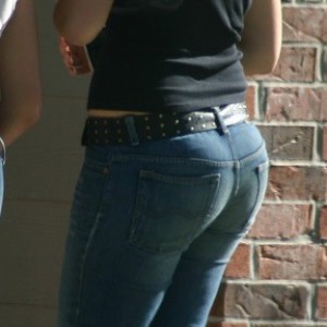 Candid pictures of hot girls in tight jeans